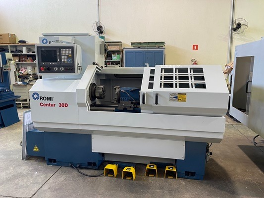 Torno CNC marca Romi modelo Centur 30D (Ø x Comp) 430 x 500 mm