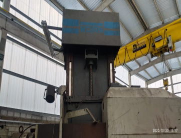 Foto: FRESADORA CNC DE BANCO FIXO - WOTAN M3 - ANO 2000