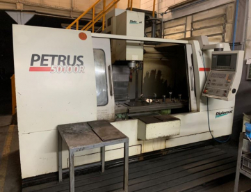 Foto: FRESADORA CNC DIPLOMAT - PETRUS 50100R - ANO 2005 - 1000 X 453 X 600MM