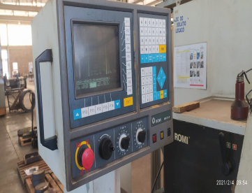 Foto: TORNO CNC ROMI ECN40 II