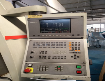 Foto: FRESADORA CNC - DIPLOMAT PETRUS 50100R - ANO 2008