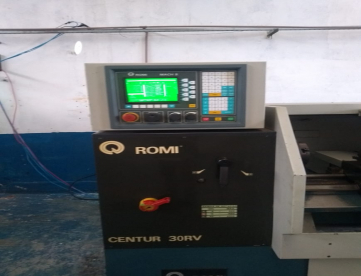 Foto: TORNO CNC ROMI - CENTUR 30RV - 1000mm