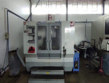 Foto: CENTRO DE USINAGEM HORIZONTAL HAAS ES-5-4AX -COM 4 EIXO - ANO 2009