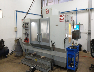 Foto: CENTRO DE USINAGEM HORIZONTAL HAAS ES-5-4AX -COM 4 EIXO - ANO 2009