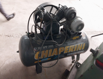 Foto: COMPRESSOR DE AR CHIAPERINI - CJ.20APV 200L