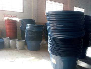 Foto: EMPRESA DE ROTOMOLDAGEM COMPLETA PARA FABRICAR VASOS E CAIXAS D AGUA