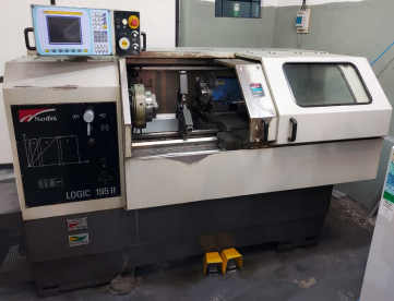 Foto: TORNO CNC NARDINI LOGIC 195 II - ANO 2004 - 440x1000mm