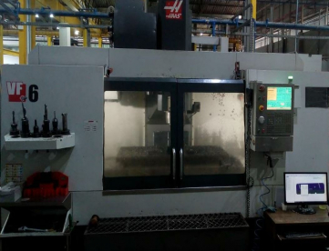 Foto: CENTRO DE USINAGEM VERTICAL - HAAS - VF6 - ANO 2012 - 1600 x 810 x 760mm