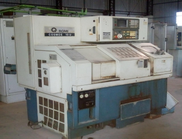 Foto: TORNO CNC ROMI - COSMOS 10U - ANO 2001 - 420 x 400mm