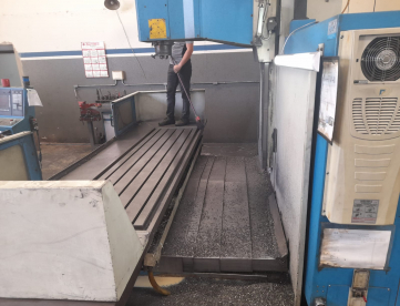 Foto: FRESADORA CNC VEKER MVK 2500 - ANO 2011 - 2500 X 850 X 850MM