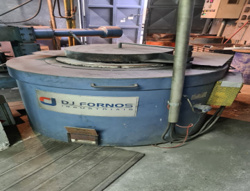 Foto: FORNO ELÉTRICO CADINHO PARA INJEÇÃO DE ALUMINIO - 38KW - MARCA DJ