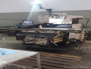 Foto: FRESADORA UNIVERSAL VIGORELI - 760 X 420 X 290MM