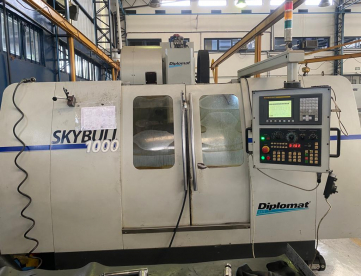 Foto: CENTRO DE USINAGEM VERTICAL - DIPLOMAT - SKYBULL 1000 – ANO 2014 - 1000 x 600 x 550MM