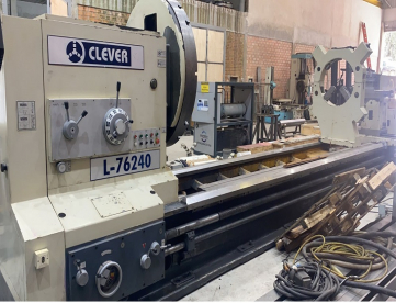Foto: TORNO MECÂNICO - CLEVER - MODELO L76240 - 1.930 x 6.000mm