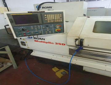 Foto: TORNO CNC ROMI MULTIPLIC 35 D - 520 X 1000 -ANO 2004