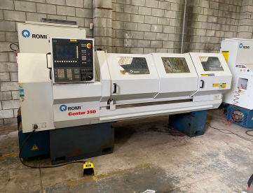 Foto: TORNO CNC- ROMI - CENTUR 35D - ANO 2011 - 520 x 1500mm - SEMINOVO - Somente 2.200 horas de uso