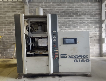 Foto: INJETORA STORCK SRM 8160 - 160 TONS - 450 X 550MM - PARA BORRACHA E POLIURETANO