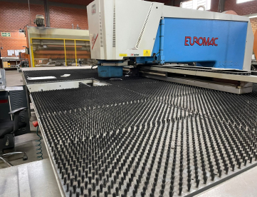 Foto: PUNCIONADEIRA CNC EUROMAC ZX FLEX 1250/30-2250 - ANO 2012