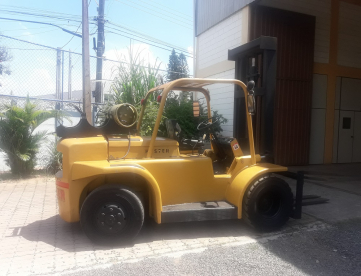 Foto: EMPILHADEIRA HYSTER H130F