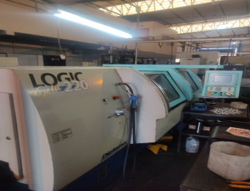 Foto: TORNO CNC NARDINI LOGIC 220 -ANO 2010