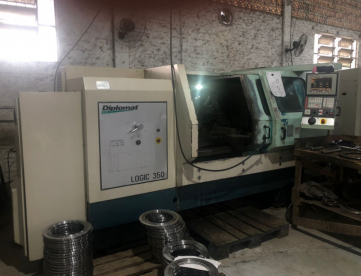 Foto: TORNO CNC - DIPLOMAT - LOGIC 350 MILLENIUM - ANO 2006 - 700 x 1.000 MM