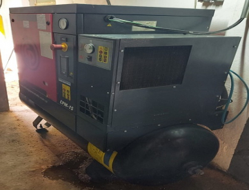 Foto: COMPRESSOR DE AR CPM 15 -8TD - 220V - 60HZ - ANO 2017