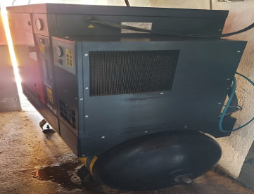 Foto: COMPRESSOR DE AR CPM 15 -8TD - 220V - 60HZ - ANO 2017
