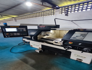 Foto: TORNO CNC VEKER LVK175 -ANO 2018