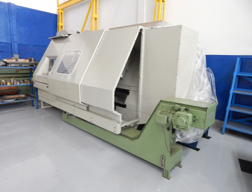 Foto: CENTRO DE TORNEAMENTO CNC TRAUB - 500MM X 1000MM - HIDRAULICO