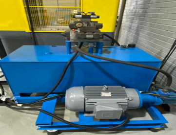 Foto: PRENSA HIDRAULICA - 120 TONS - MODELO PHC 120 - 120 TONS PARA FECHAMENTO DE MOLDES