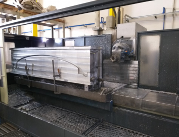 Foto: FRESADORA BANCO FIXO CNC - LAGUN - FBF-2600 - ANO 1998 - 2.500 x 1.000 x 1.000 MM