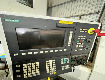 Foto: TORNO CNC ROMI - CENTUR 35D -PLACA E PONTO HIDRAULICO - ANO 2010 - 520 x 1500mm