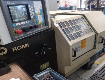 Foto: TORNO CNC - ROMI - CENTUR 30RV - ANO 1996 - 430 x 500 MM