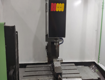 Foto: FRESADORA CNC ROCCO - 600 X 300 X 400 - ANO 1989