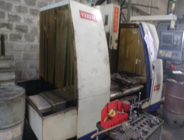 Foto: FRESADORA CNC VEKER VK 4700 -1500 X 680 X 700 -ANO 2005