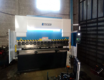 Foto: DOBRADEIRA HIDRÁULICA CNC - EUROSTEC - EURO 135/3200NC