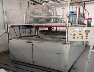 Foto: MAQUINA DE VACUUM  FORMING SEMI-AUTOMATICA ESTACIONARIA 1500 X 1200