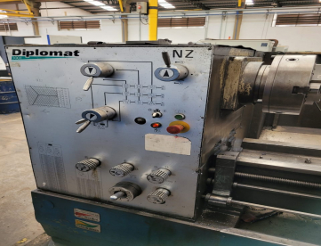 Foto: TORNO MECÂNICO - DIPLOMAT - NZ400BT - 800 x 3.000 MM