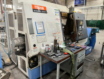 Foto: CENTRO DE TORNEAMENTO MAZAK - INTEGREX 300Y - ANO 2000