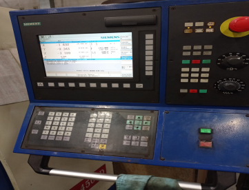 Foto: FRESADORA CNC - VEKER - VK4500D - ANO 2007 - 1000 x 500 x 500 MM