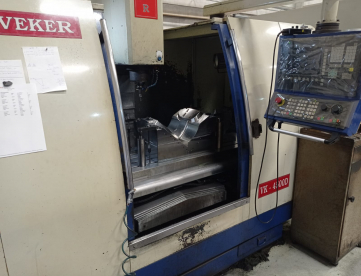 Foto: FRESADORA CNC - VEKER - VK4500D - ANO 2006 1000X500X500 MM