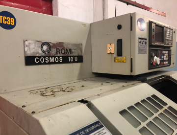 Foto: TORNO CNC ROMI - COSMOS 10U - ANO 2000 - 420 x 400mm
