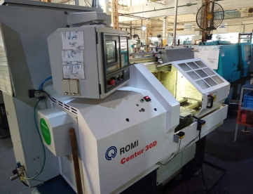 Foto: TORNO CNC  ROMI  CENTUR 30D DE GANG - 500MM - ANO 2004