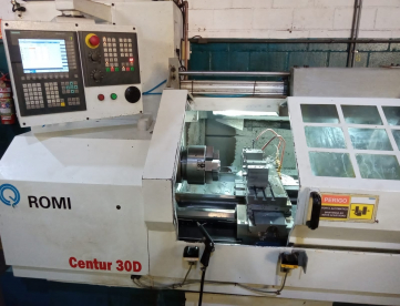 Foto: TORNO CNC ROMI CENTUR 30D DE GANG - 500MM - ANO 2005