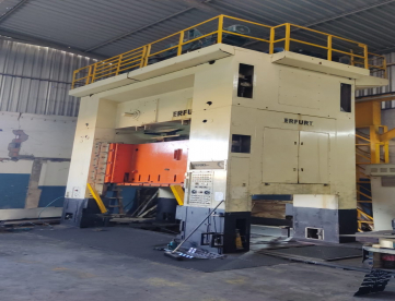 PRENSA MECÂNICA - ERFURT - 400 TON - MESA 3300 x 1500 MM