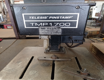 Foto: GRAVADORA DE PEÇAS METALICAS -TELESIS PINSTAMP TPM1700