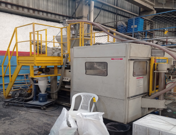 Foto: SOPRADORA DE PLASTICOS CNC PAVAN ZANETTI 5 LITROS -ACOMPANHA GELADEIRA E MOINHO E MOLDE - ANO 2018