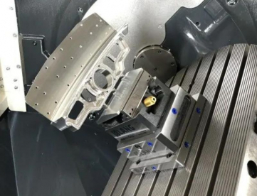 Foto: Makro Grip® Original - Morsa Autocentrante de alta performance com ranges entre 80mm até 355mm e larguras dos mordentes de 45mm, 77mm e 125mm