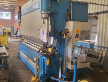 Foto: DOBRADEIRA HIDRAULICA CNC GASPARINI - 165 TONS X 4000MM - ANO 2013