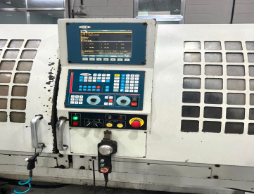 Foto: TORNO CNC TRAVIS TR2 - 630MM x 2000MM - ANO 2008